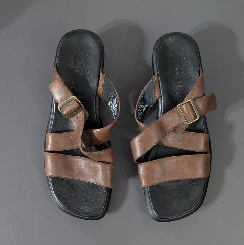 Clark's Y2k Brown Leather Sandals with Buckle